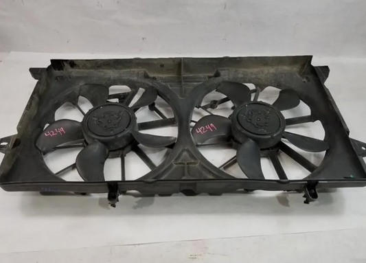 2014-2018 Chevy Silverado GMC Sierra 1500 Radiator Motor Cooling Fan Assembly