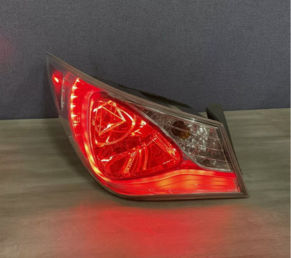 Hyundai Sonata 2011-2014 Hybrid OEM Left Driver Side Rear Tail Light