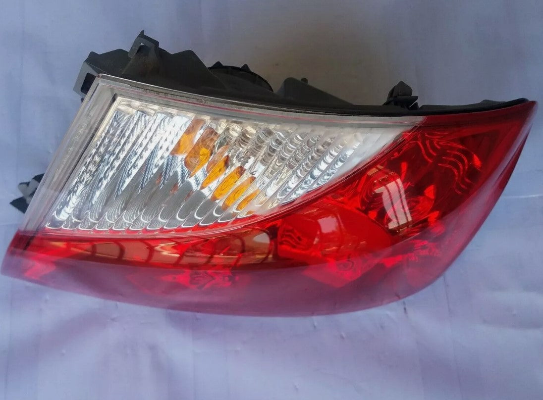 INFINITI M35 M45 RIGHT PASSENGER SIDE LED BRAKE TAIL LIGHT 2008-2010