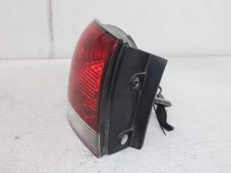 VOLKSWAGEN TOUAREG 2008-2010 DRIVER LEFT QUARTER MOUNT TAIL LIGHT LAMP