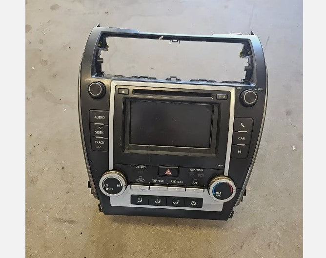 2012 TOYOTA CAMRY RADIO SCREEN DISPLAY AM/FM/CD PLAYER ID 57012 OEM