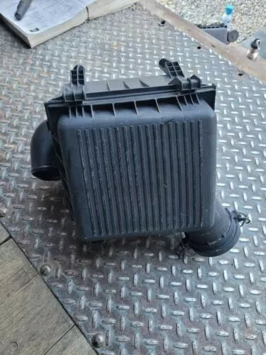 2000 Land Rover Discovery 4.0L Air Cleaner Box ESR4237